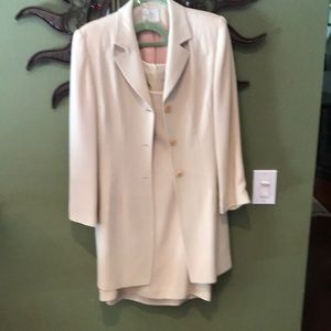 Cache two piece sleeveless dress and long sleeve jacket in tan size 10